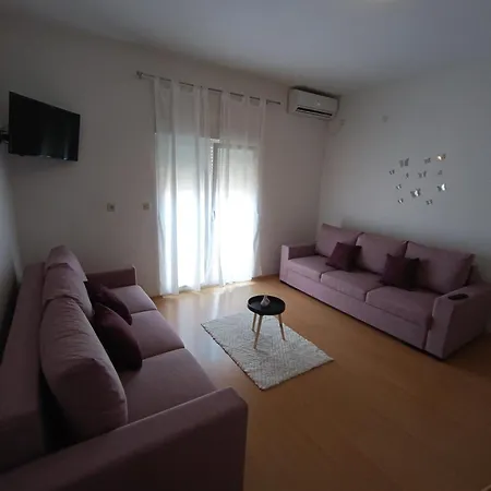 Apartment Lea Sukosan